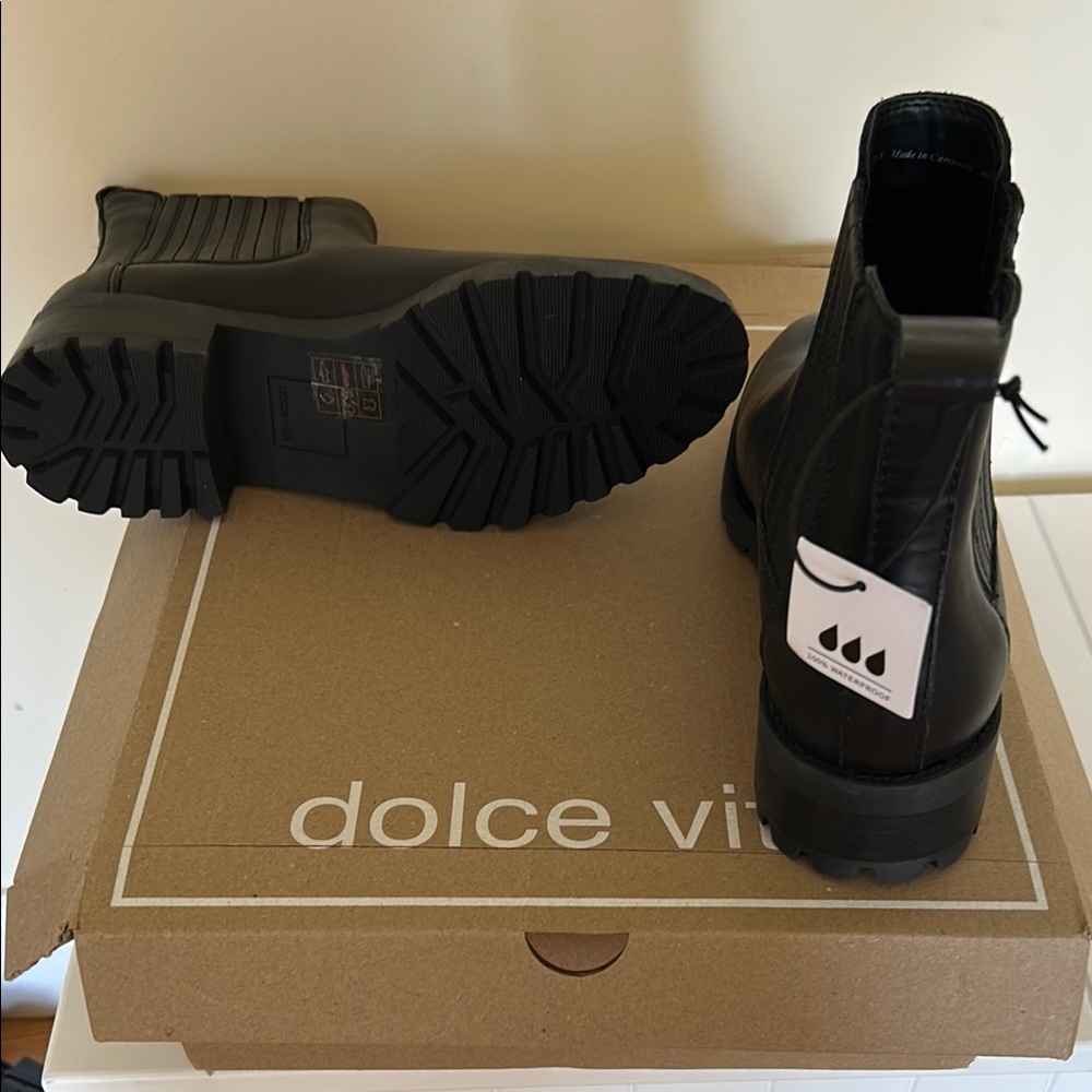 Dolce Vita Black Leather Chelsea Ankle Boots - Picture 3 of 4